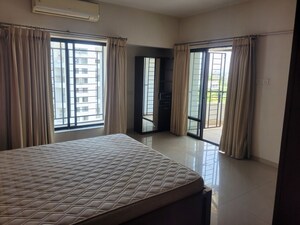 Master Bedroom in 4 BHK Apartment at Rohan 10 Kasturkunj, Ashok Nagar – for Rent