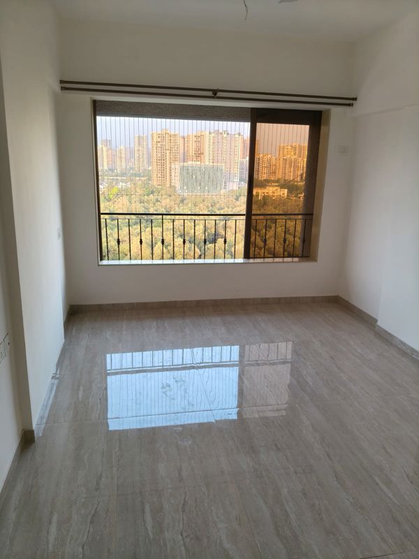 2 BHK 1000 Sq.Ft. Apartment in Creek Crest CHS