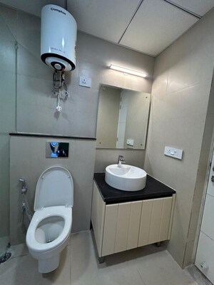 Bathroom in 3 BHK Apartment at Signature Global City 63A, Sector 63a – for Rent