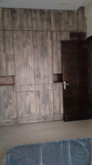 Room in 5 BHK Penthouse at Regency Palms, Nerul – for Rent