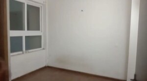 Room in 2.5 BHK Apartment at BPTP Spacio Park Serene, Sector 37d – for Rent