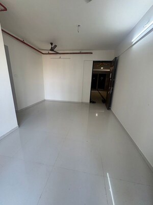 Room in 1 BHK Apartment at Lodha Amara, Kolshet Road – for Rent