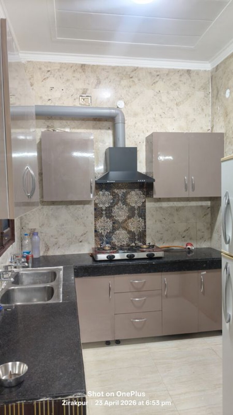 Kitchen, dhakoli 2 Bedroom 100 Sq.Ft. Apartment In Dhakoli Zirakpur 10325435