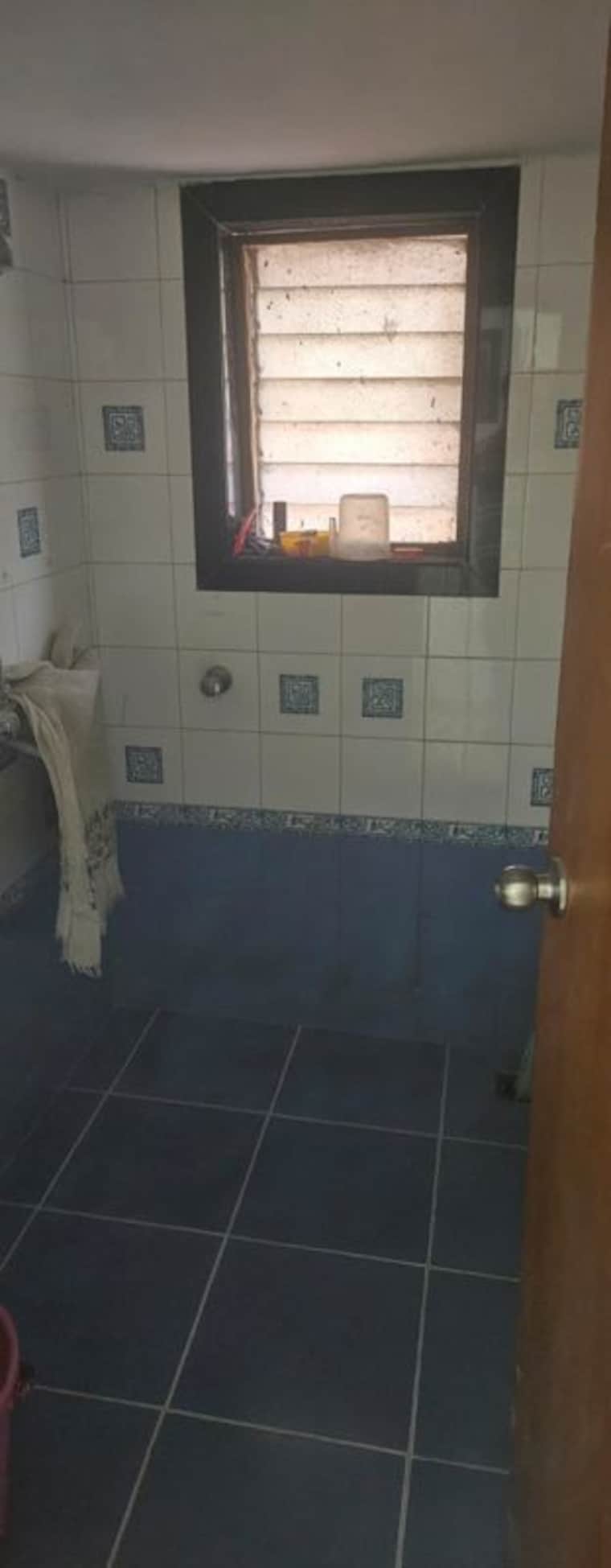 Bathroom, shreeji-tower-chs 1 Bedroom 600 Sq.Ft. Apartment In Uthalsar Thane 10325442