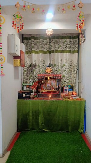 Bedroom in 2 BHK Apartment at Nirala Estate, Tech Zone 4 Greater Noida – for Rent