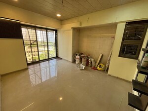 Room in 3 BHK Apartment at Bharat Shiv Sai Paradise, Majiwada – for Sale