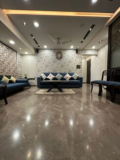 2 BHK Apartment For Rent in Group Seven Rushi Heights