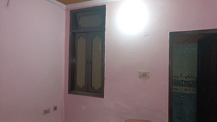 Room, vaishali sector 3 1 Bedroom 350 Sq.Ft. Builder Floor In Vaishali Sector 3 Ghaziabad 10325499