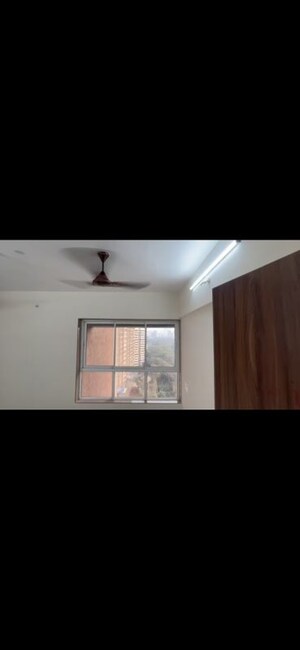 Room in 2 BHK Apartment at Mahaveer Solitaire Edge, Kandivali East – for Rent