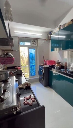 Team Area in 3 BHK Apartment at Romell Serene, Borivali West – for Rent