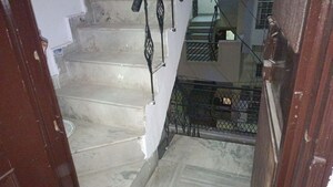 Bathroom in 1 BHK Builder Floor at Vaishali Sector 3 – for Rent