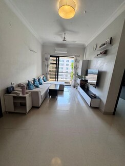 1 BHK + Pooja Room,Servant Room,Study Room,Extra Room,Basement,Store Room Apartment For Rent in Gundecha Sunflower