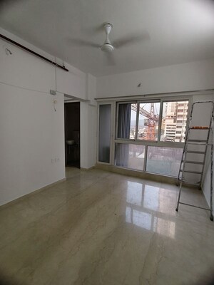 Room in 1 BHK Apartment at Omkar Signet, Malad East – for Rent