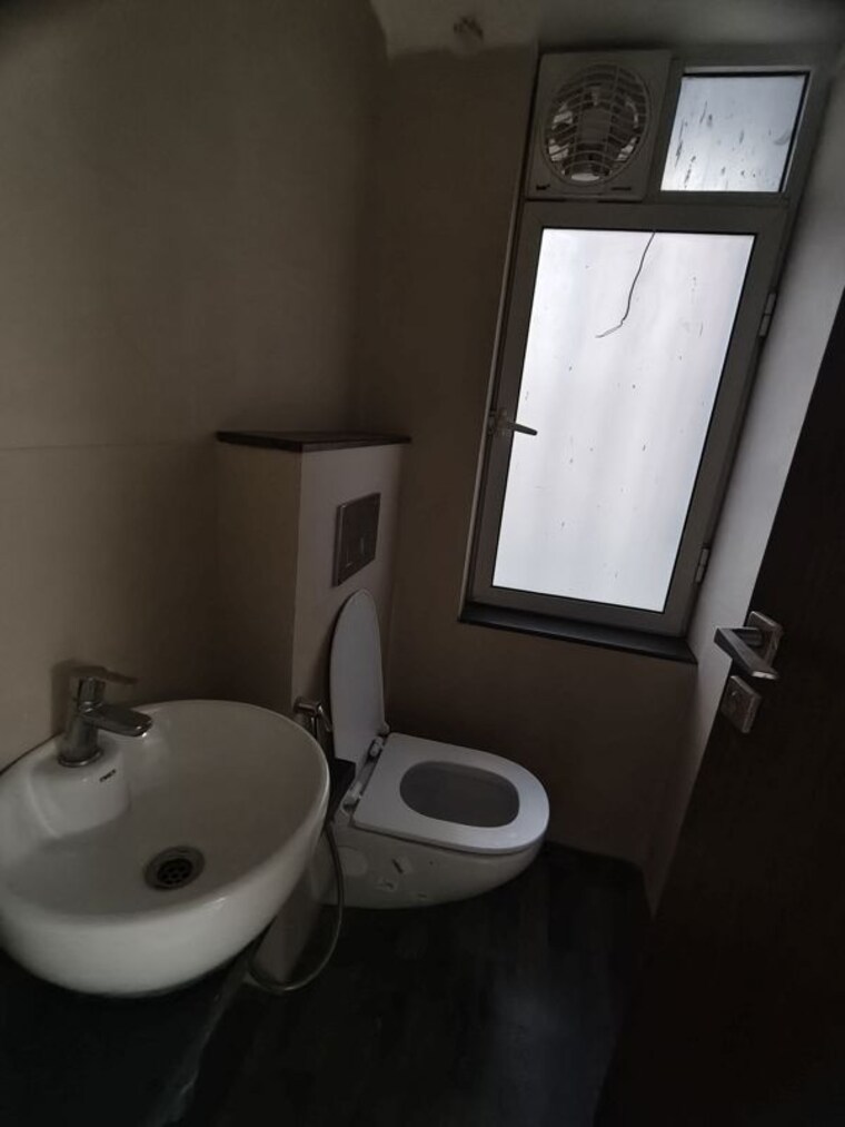 Bathroom, omkar-signet 1 Bedroom 450 Sq.Ft. Apartment In Malad East Mumbai 10325555