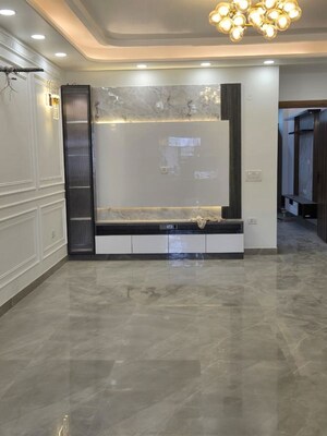 Room in 1 RK Builder Floor at Kohli One Malibu Town Plot, Sector 47 – for Rent