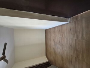 Furnished Amenities in 3 BHK Apartment at Vasant Apartment Mayur Vihar, Mayur Vihar 1 – for Sale