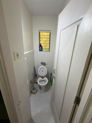 Building Lobby in 2 BHK Apartment at Aster CHS Kandivali, Kandivali East – for Rent