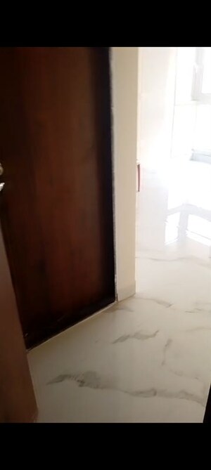 Room in 2 BHK Apartment at Marol – for Rent