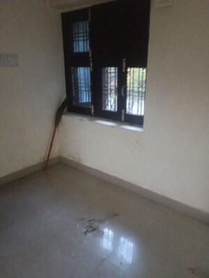 Room in 1 BHK Independent House at Aliganj – for Rent