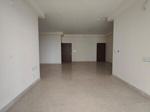Room in 4 BHK Apartment at Aurobindo Kohinoor, Serilingampally – for Sale