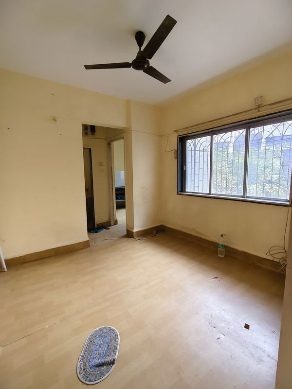1 Rk  350 Sq.Ft. Apartment in Raghukul Building