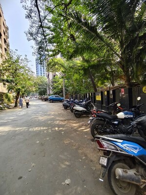 Parking in 1 RK Apartment at Raghukul Building, Goregaon East – for Rent