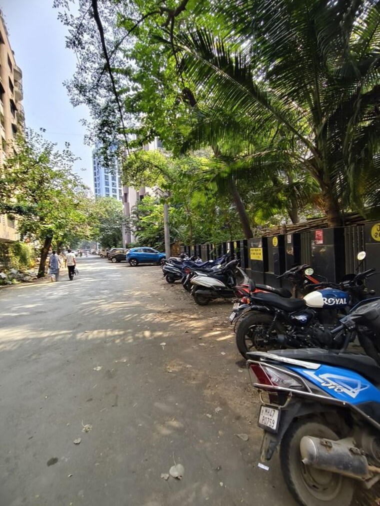  Parking, raghukul-building 1 RK 350 Sq.Ft. Apartment In Goregaon East Mumbai 10325638