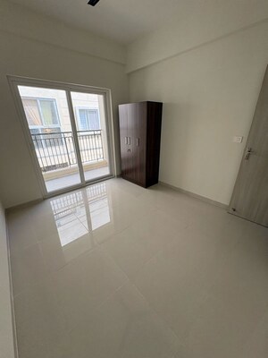 Room in 2 BHK Apartment at DS MAX Sahara, Hosa Road – for Rent