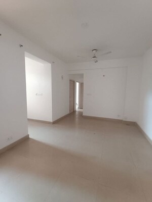 2 BHK Apartment For Rent in Supertech Cape Town, Sector 74