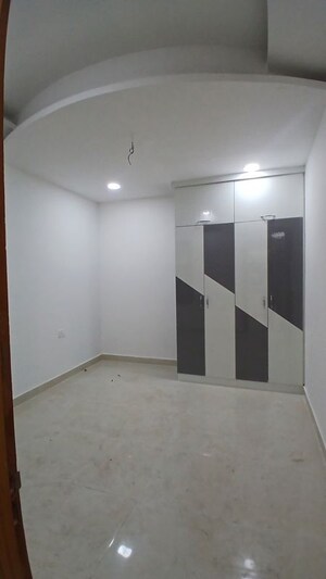 Room in 2 BHK Builder Floor at Bliss Heights, Sector 104 – for Sale