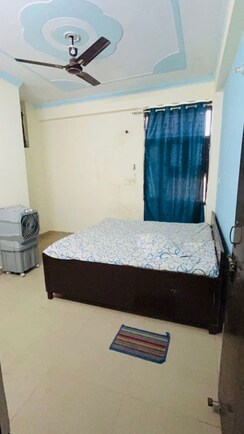 2 BHK + Servant Room Builder Floor For Sale in Bliss Heights