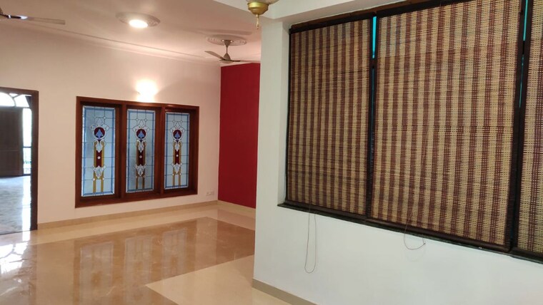 Room, sector 130 6+ Bedroom 221 Sq.Ft. Independent House In Sector 130 Noida 10325703