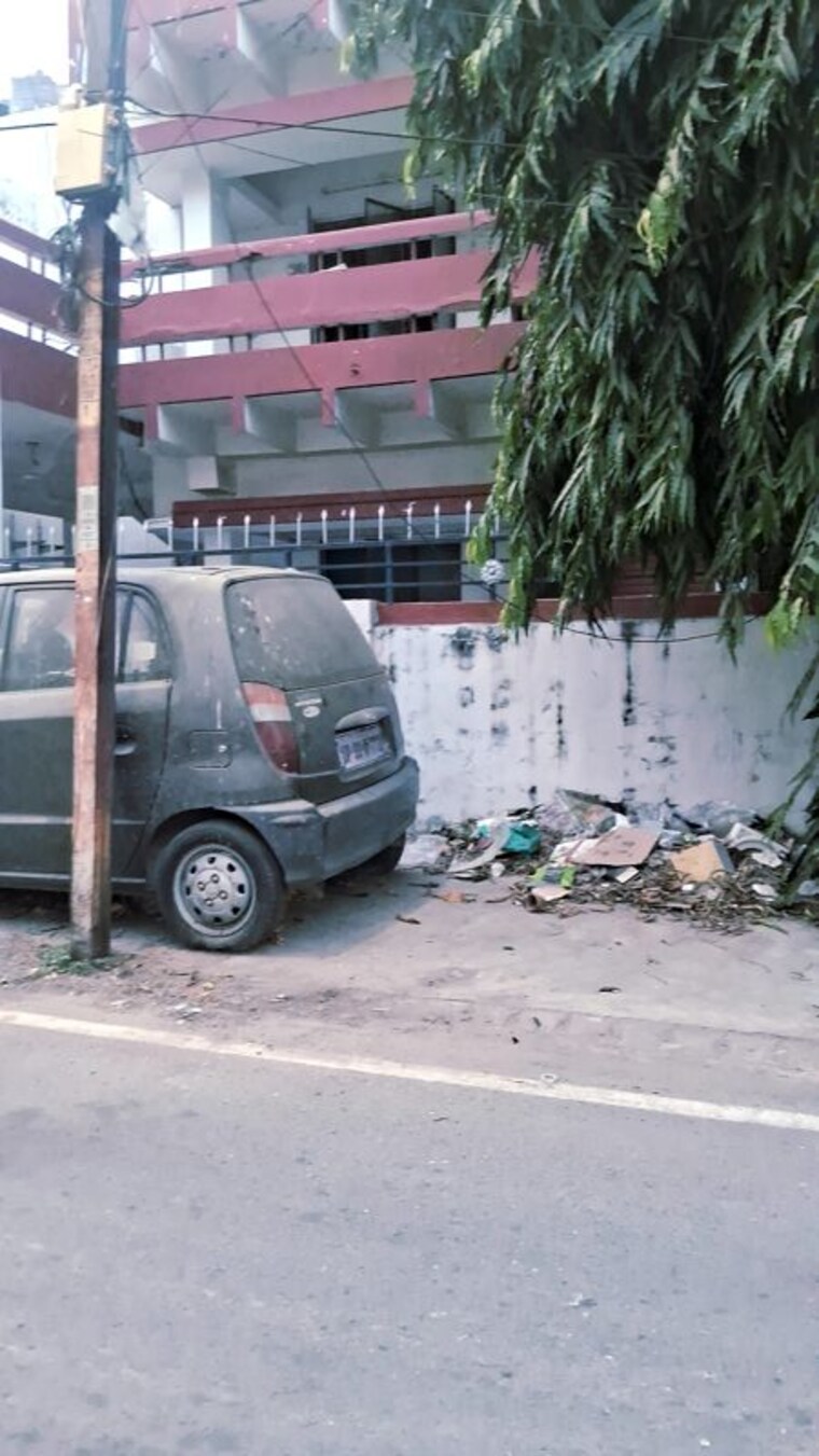  Parking, chandralok 3 Bedroom 2200 Sq.Ft. Independent House In Chandralok Lucknow 10325707