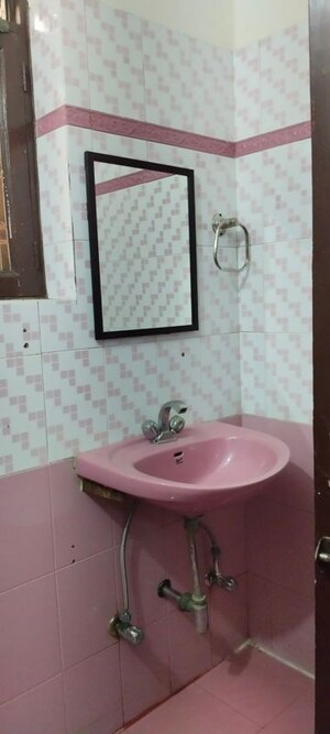 Bathroom in 2 BHK Builder Floor at South City 1 – for Rent