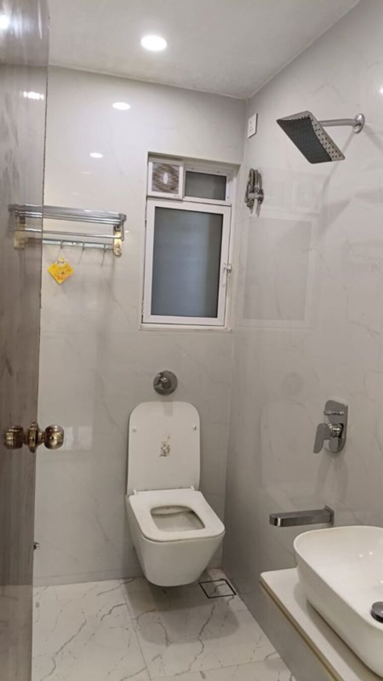 Bathroom, kanakia-challengers 3 Bedroom 1280 Sq.Ft. Apartment In Kandivali East Mumbai 10325724