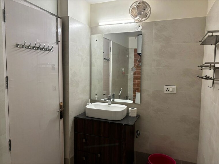 Bathroom, saket 3 Bedroom 1800 Sq.Ft. Builder Floor In Saket Delhi 10325715