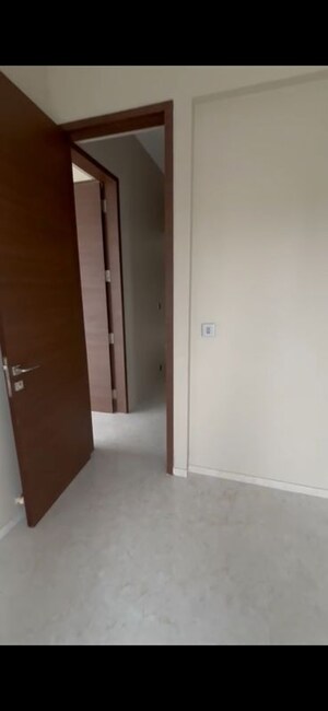 Room in 2 BHK Apartment at Kabra Diamante, Goregaon West – for Rent