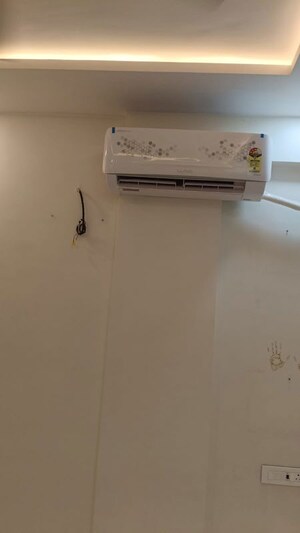 Furnished Amenities in 4 BHK Apartment at SD Astron Tower, Kandivali East – for Sale