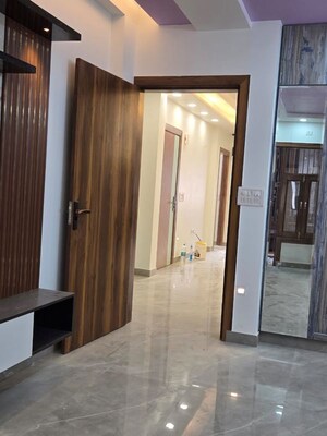 Building Lobby in 1 BHK Builder Floor at Kohli One Malibu Town Plot, Sector 47 – for Rent