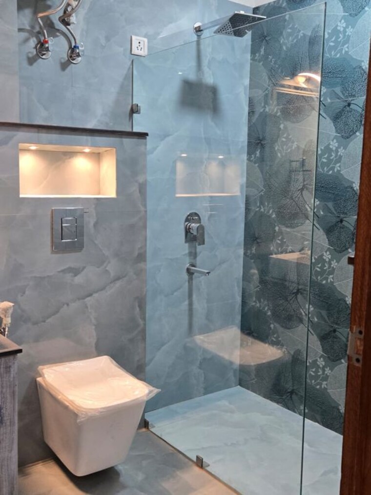 Bathroom, kohli-one-malibu-town-plot 1 Bedroom 120 Sq.Ft. Builder Floor In Sector 47 Gurgaon 10325757