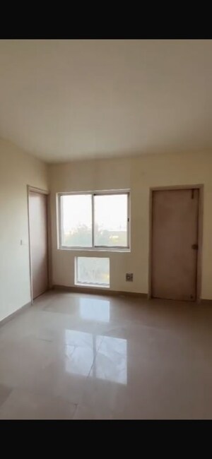 Room in 4 BHK Apartment at Sare Home, Sector 92 – for Sale