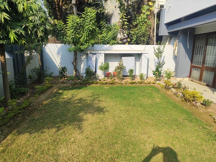 Garden, niralanagar 6+ Bedroom 7000 Sq.Ft. Villa In Niralanagar Lucknow 10325786