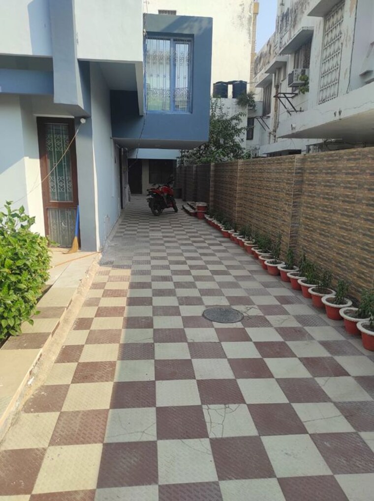 Balcony, niralanagar 6+ Bedroom 7000 Sq.Ft. Villa In Niralanagar Lucknow 10325786