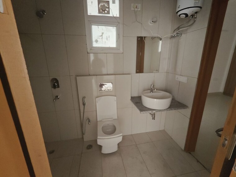Bathroom, ss-linden 4 Bedroom 2812 Sq.Ft. Apartment In Sector 84 Gurgaon 10325933