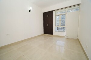 Room in 3 BHK Apartment at Vasu Fortune Residency, Raj Nagar Extension – for Rent