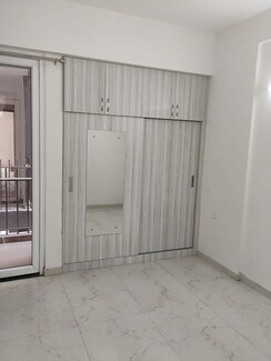 3.5 BHK + Study Room,Basement Builder Floor For Rent in Smart World Gems
