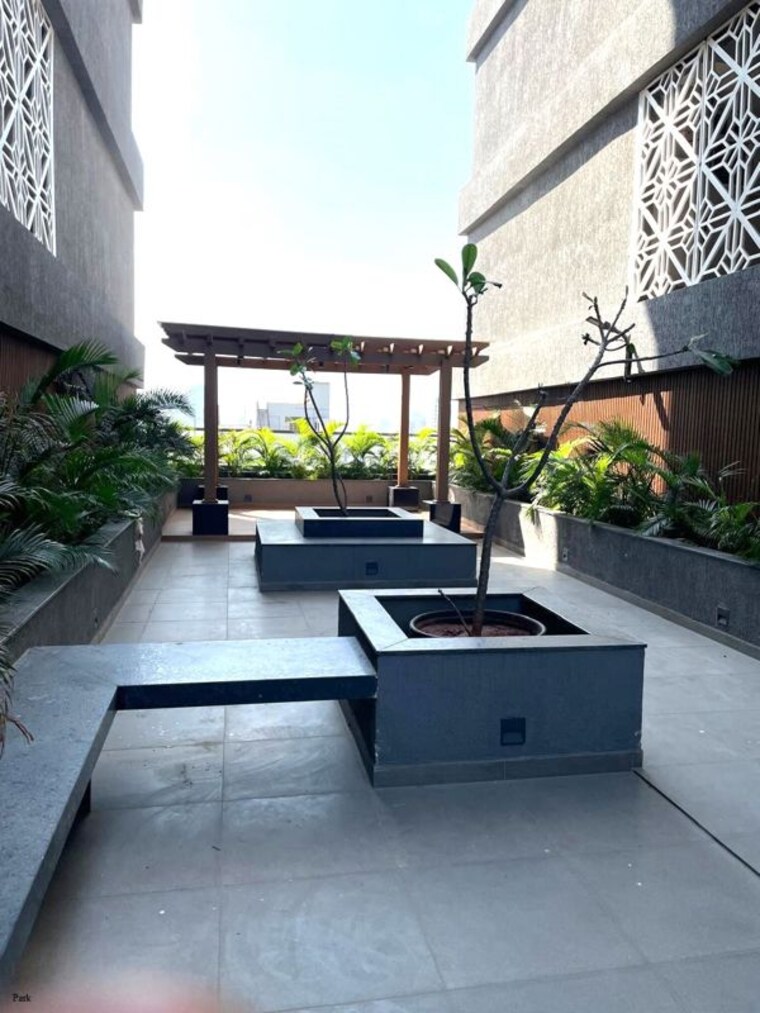 Garden, pristine-allure 2 Bedroom 752 Sq.Ft. Apartment In Kharadi Pune 10325967