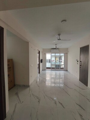 Room in 3.5 BHK Builder Floor at Smart World Gems, Sector 89 – for Rent