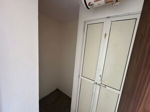 Furnished Amenities in 2 BHK Apartment at Omkar Ananta, Goregaon East – for Rent