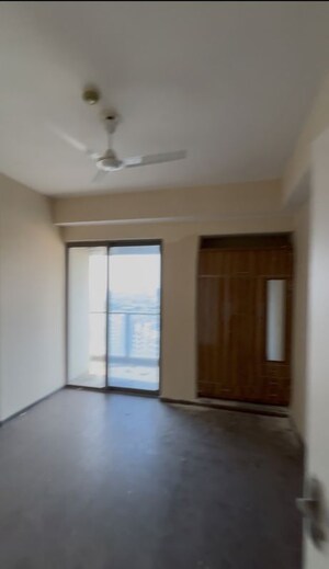 Room in 4 BHK Apartment at Paras Dews, Sector 106 – for Rent